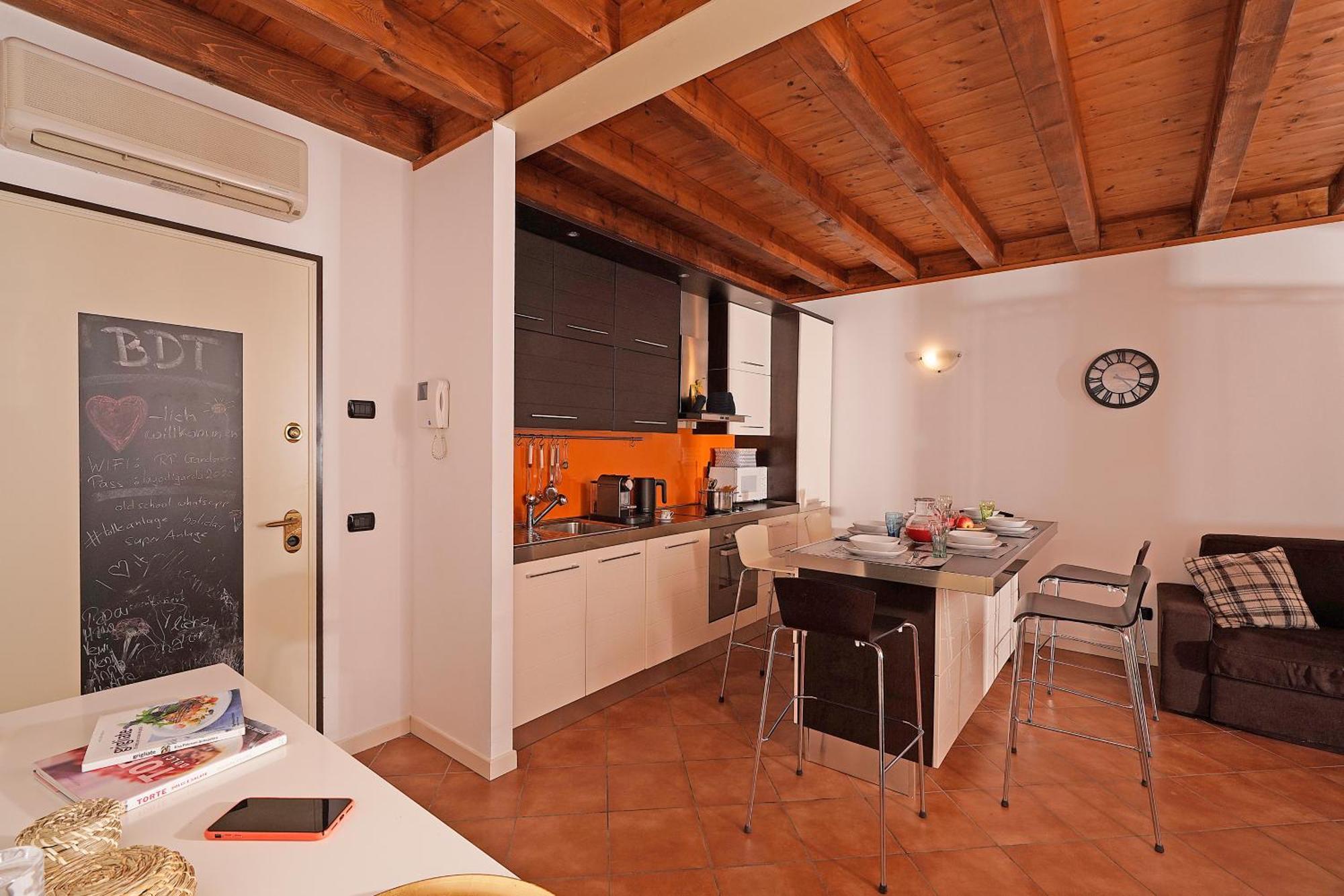 Borgo Del Torchio - Gardagate Apartment มาแนร์บา เดล การ์ดา ภายนอก รูปภาพ
