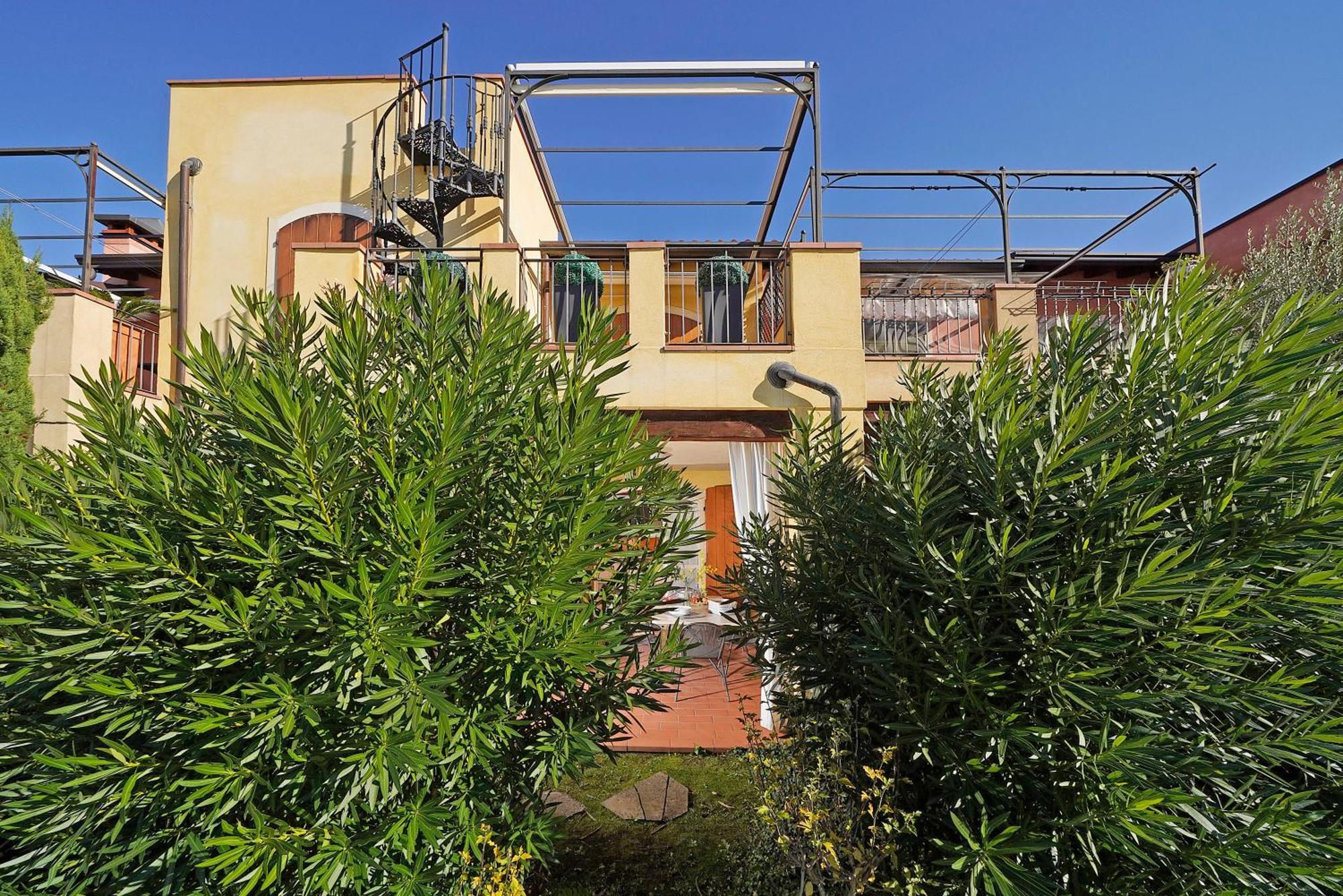 Borgo Del Torchio - Gardagate Apartment มาแนร์บา เดล การ์ดา ภายนอก รูปภาพ